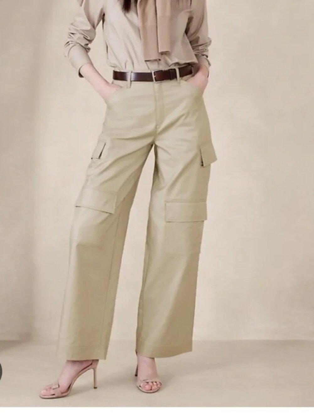 Banana Republic Beige High Rise Wide Leg Cargo Pants 12 NEW